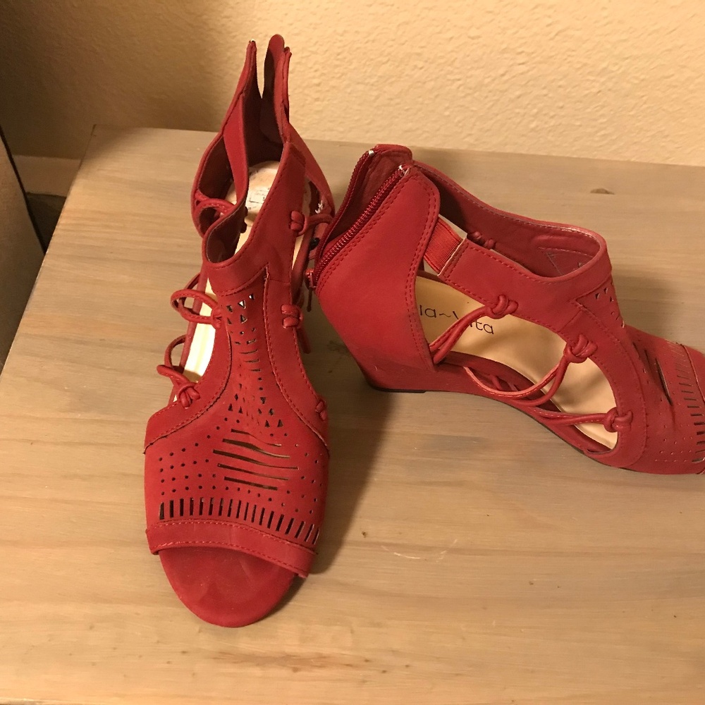 Wedge sandals